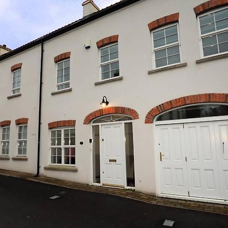 Royal Hillsborough Village Luxury Townhouse Exteriör bild