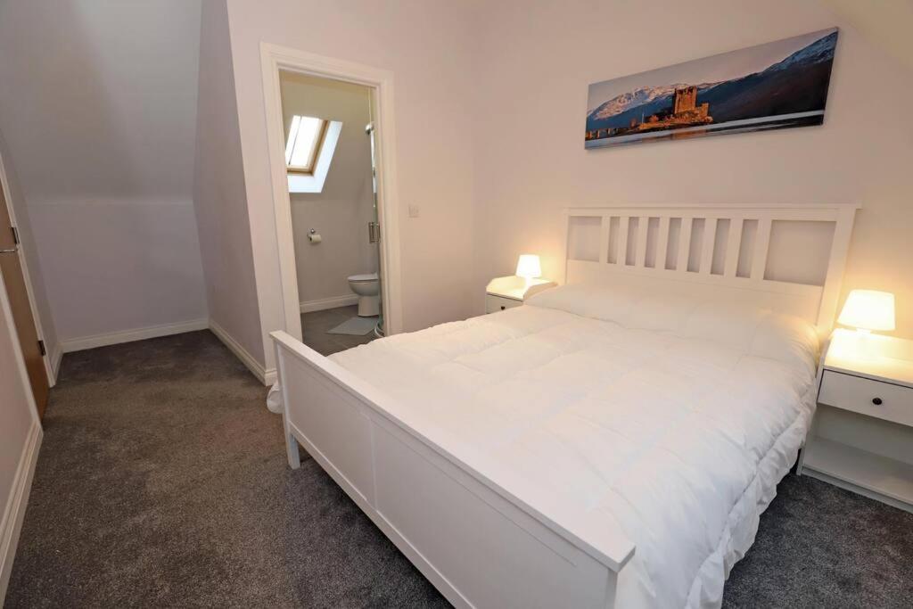 Royal Hillsborough Village Luxury Townhouse Exteriör bild