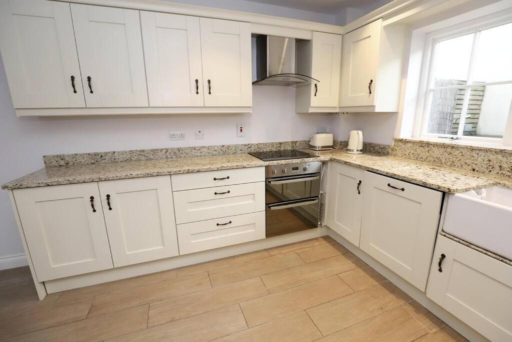 Royal Hillsborough Village Luxury Townhouse Exteriör bild
